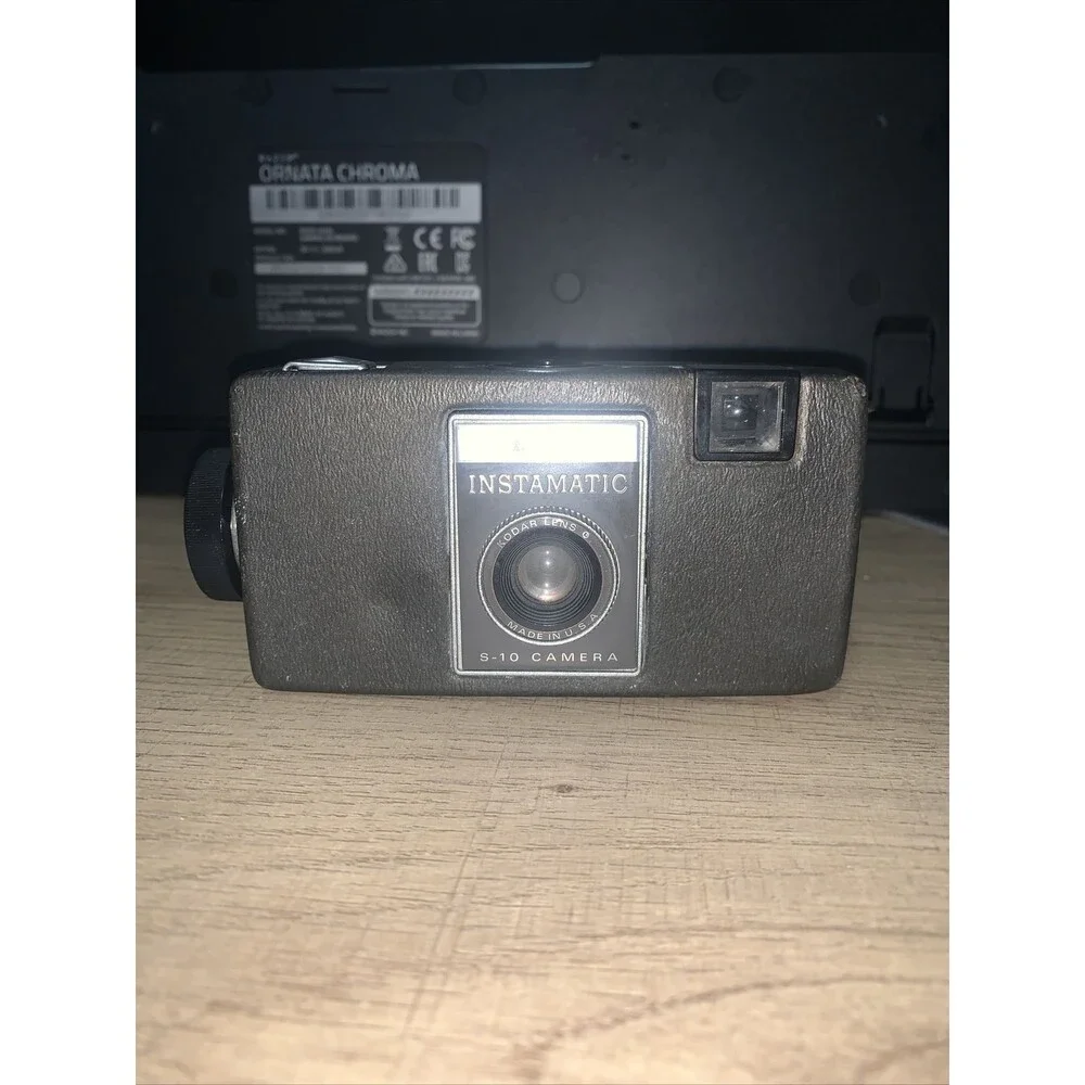 Vintage Kodak Instamatic S-10 Color Camera (Untested)